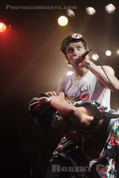 GOGOL BORDELLO - 2006-06-25 - CERGY - Base de Loisirs - Evgeny Aleksandrovitch Nikolaev Simonov